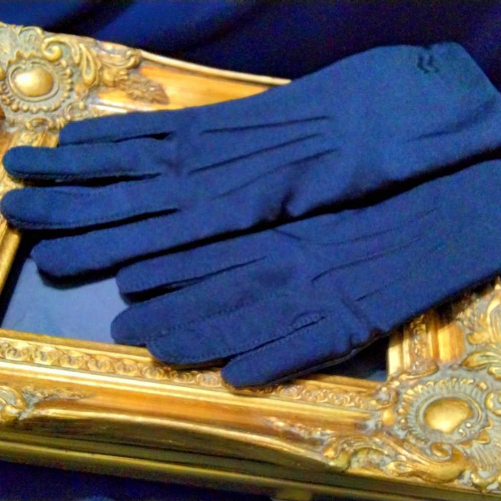 BLACK - Vintage Lined Women's Black Medium Sized Gloves - Picture 4 of 6